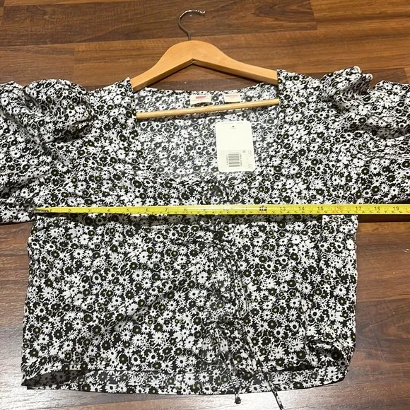 Brand new Levi’s blouse - Picture 7 of 9